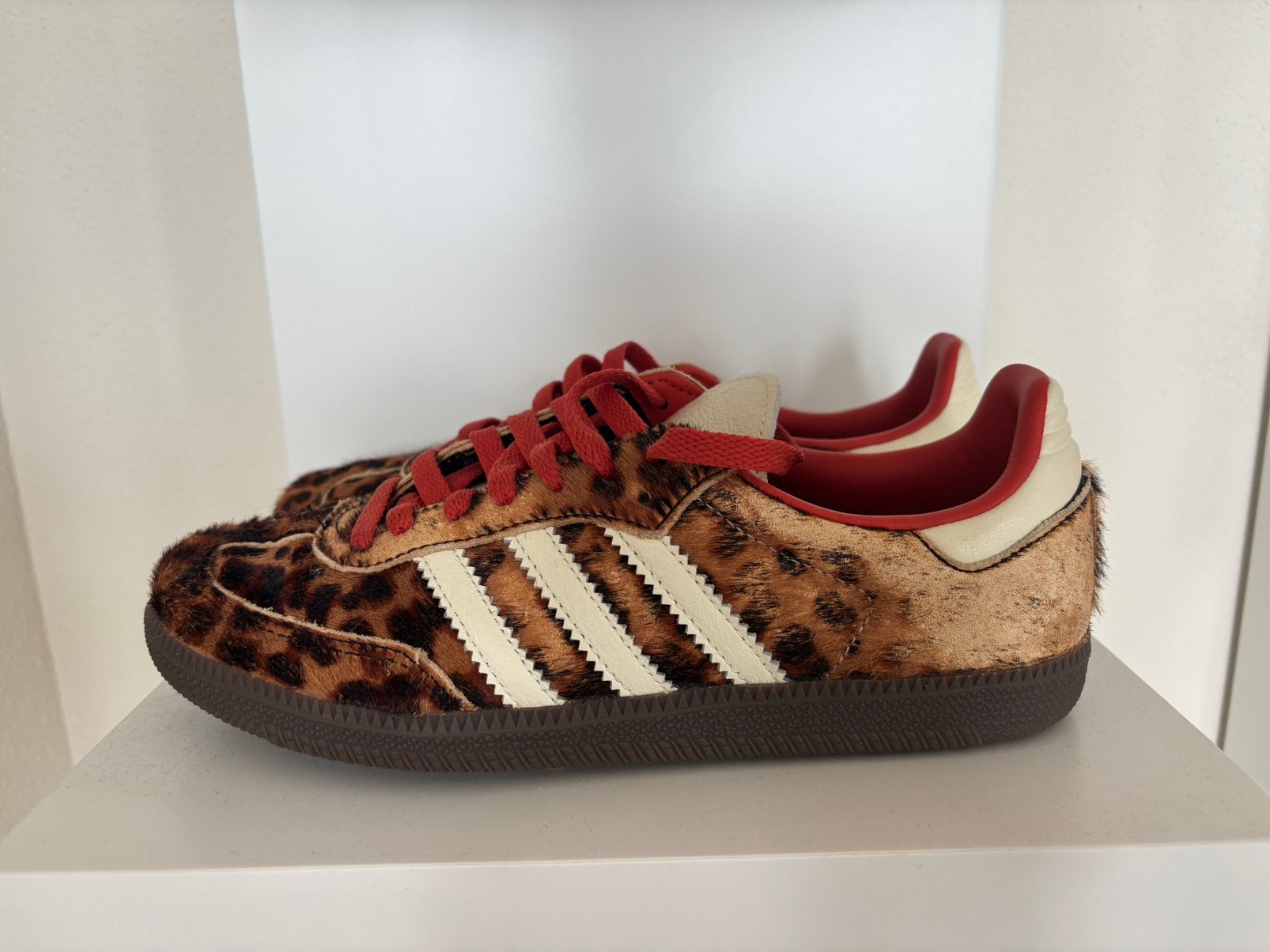 Adidas schoenen, Ophalen of Verzenden, Gedragen, Sneakers of Gympen
