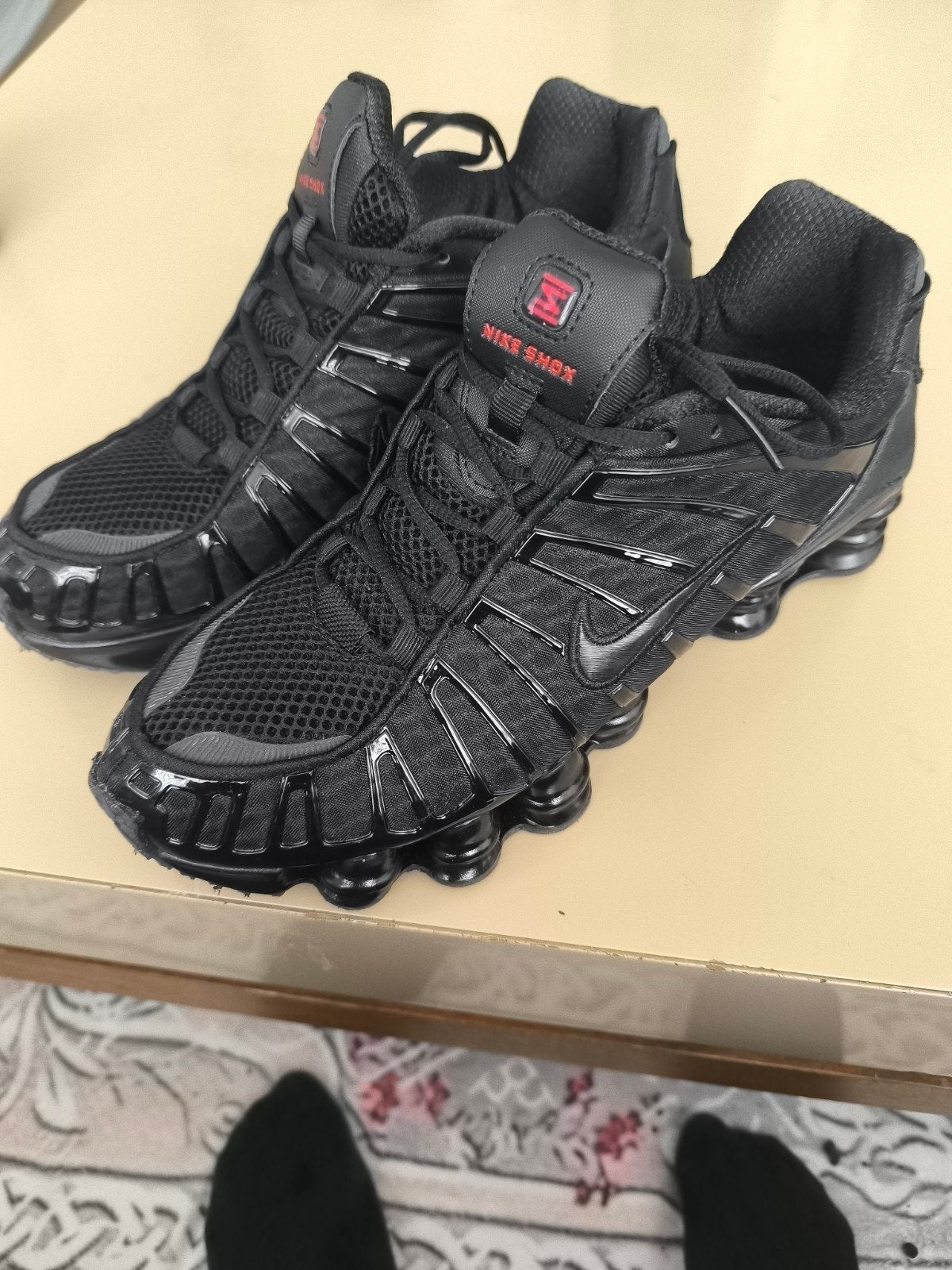 Nike Shox R4 Zwarte Sneakers, Ophalen, Zo goed als nieuw, Zwart