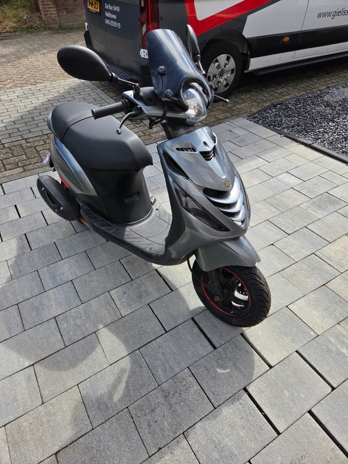 piaggio zipp, Fietsen en Brommers, Ophalen, Gebruikt, Zip, Benzine