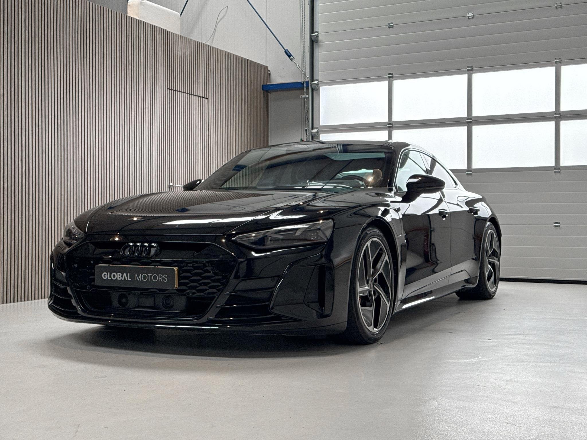 Audi e-tron GT RS 93 kWh - PANORAMADAK - BANG & OLUFSEN - LE, Auto's, Automaat, Gebruikt, Zwart, 598 pk