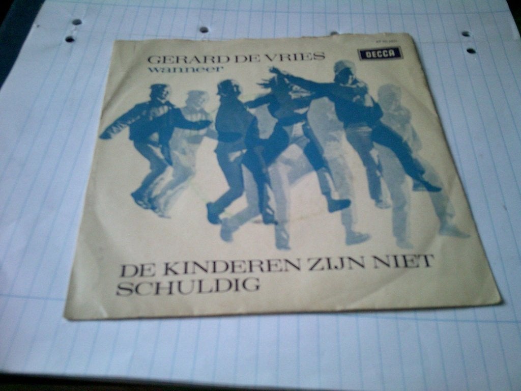 GERARD DE VRIES DE KINDEREN ZIJN NIET SCHULDIG - WANNEER, 7 inch, Ophalen of Verzenden, Zo goed als nieuw, Levenslied of Smartlap
