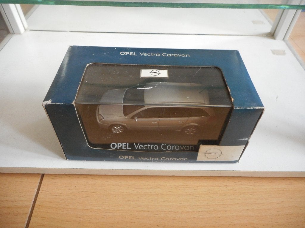 Schuco Opel Vectra Caravan in Doos, Ophalen of Verzenden, Nieuw, Auto, Schuco