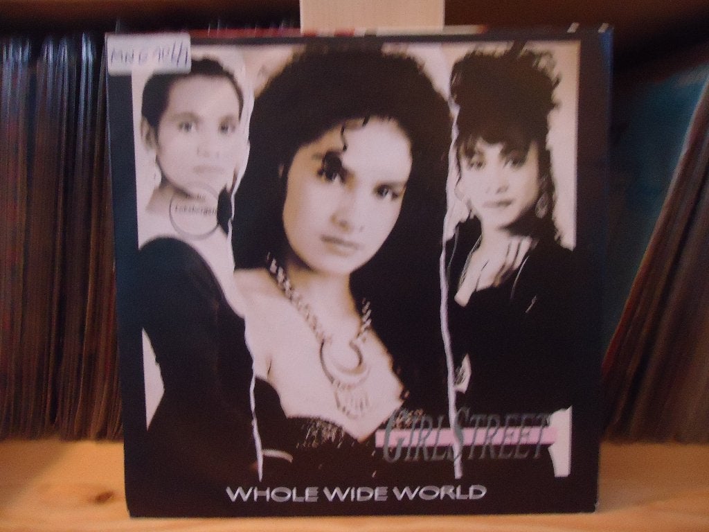 7" Single Girlstreet - Whole Wide World / Sleeptalk, Gebruikt, 7 inch, Ophalen of Verzenden, Pop