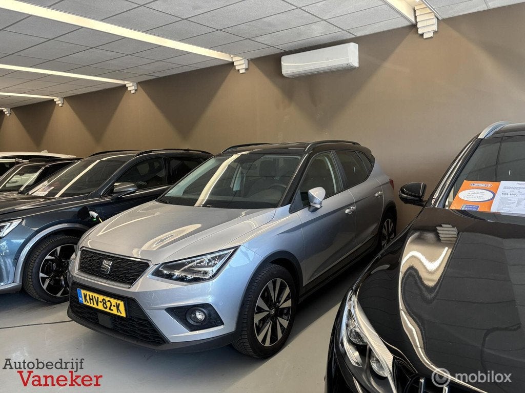 Seat Arona 1.0 TSI Style Business Intense Plus|Camera|Carpla, Voorwielaandrijving, Gebruikt, 1064 kg, Bedrijf