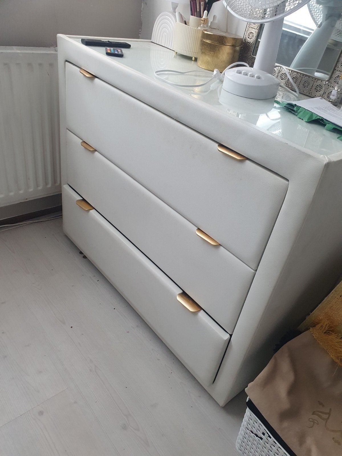 Witte ladekast met 3 laden en gouden handgrepen ook los zilv, Ophalen, Gebruikt, 100 tot 150 cm, 50 tot 100 cm