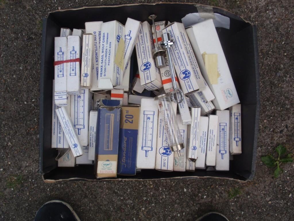 glazen buisjes voor vintage injectie spuiten + onderdelen, Diversen, Verpleegmiddelen, Ophalen of Verzenden, Nieuw