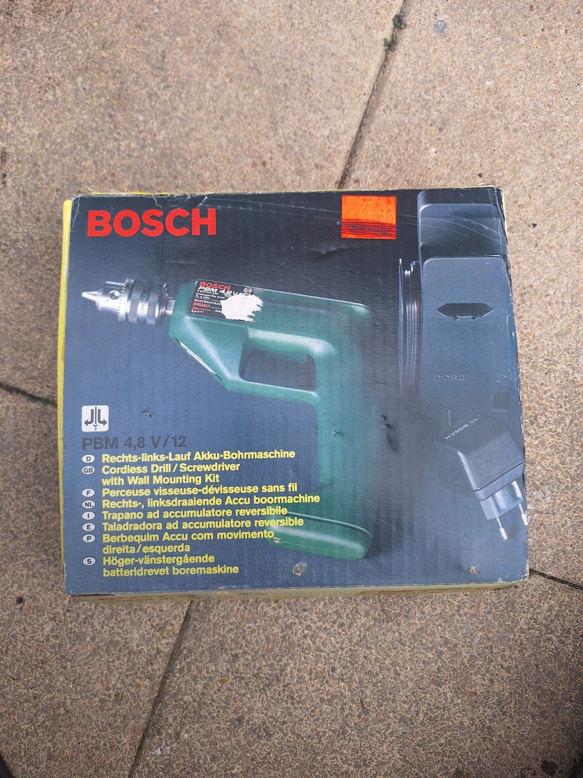 Bosch PBM 4,8 V/12 Accu Boormachine met Wandmontagekit, Ophalen of Verzenden, Gebruikt, Minder dan 400 watt, Boormachine