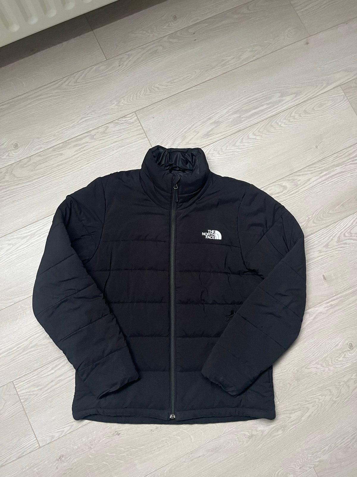 The North Face Puffer Zwart Maat M, Ophalen of Verzenden, Zo goed als nieuw, Maat 48/50 (M), Zwart