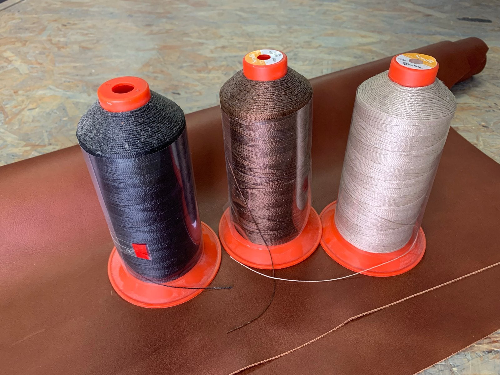 Serafil garen voor leerbewerking - diverse kleuren, Ophalen of Verzenden, Nieuw, Garen of Naald(en)