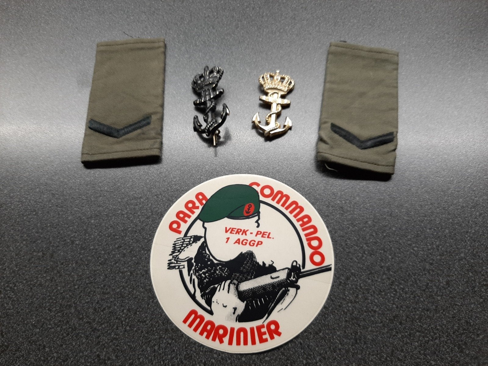 KM - stikker PARA COMMANDO MARINIER  + divers ., Ophalen of Verzenden, Landmacht, Nederland, Embleem of Badge