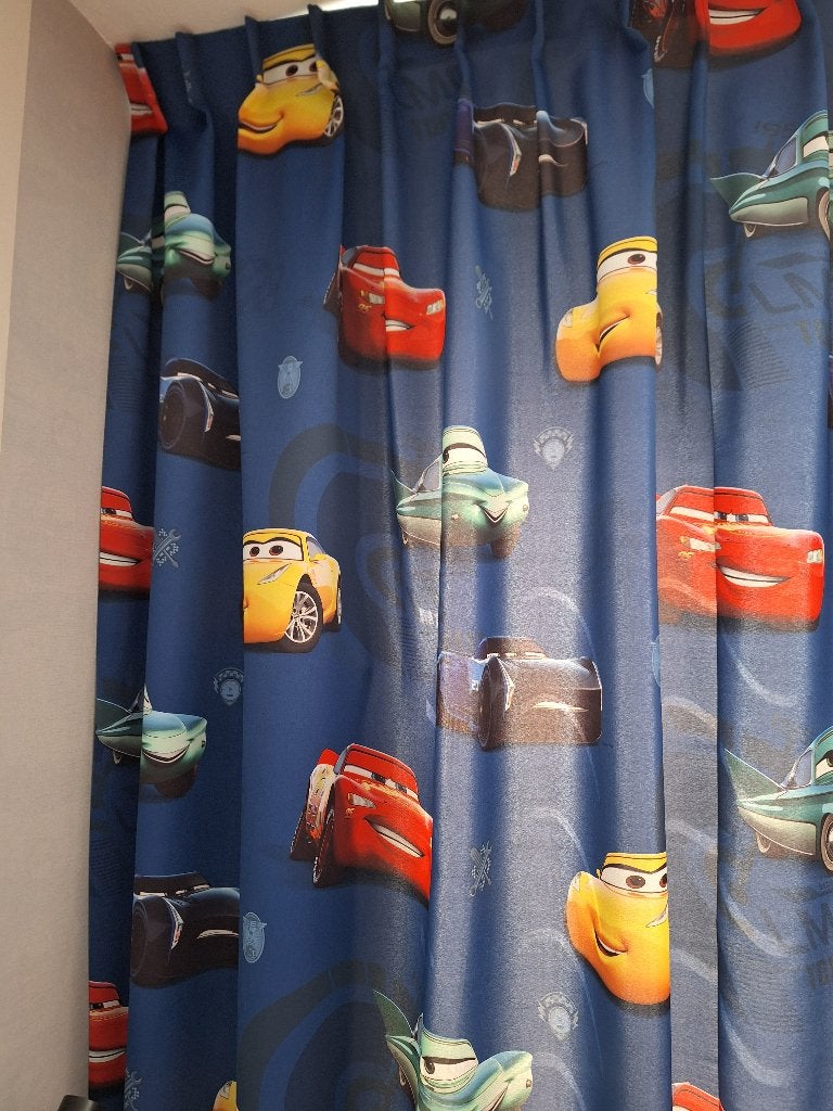 Stoere Disney Cars Gordijnen Verduisterend 2 st(160x195 cm), Huis en Inrichting, Ophalen, 320 cm, Overige merken, Blauw