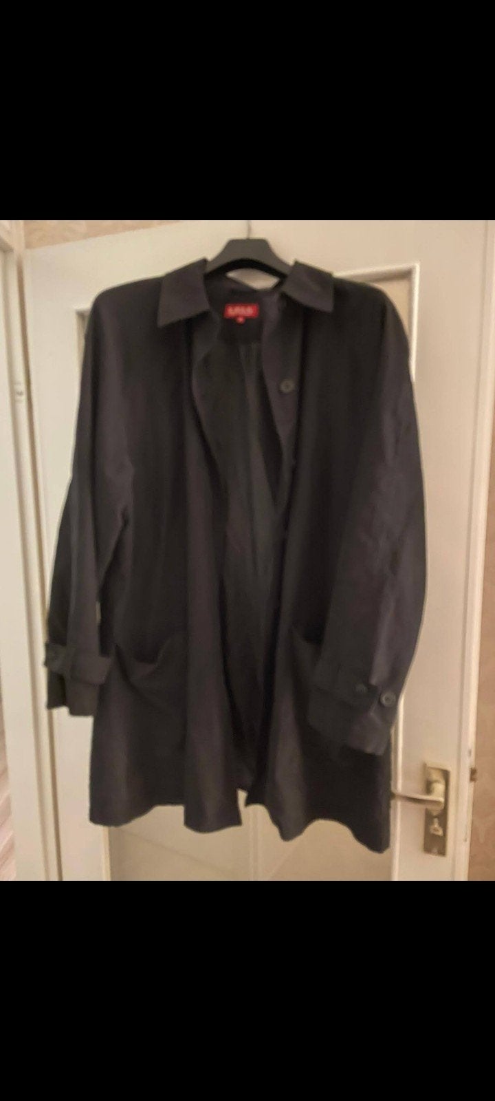 Simpele zwarte herfst trenchcoat jas HM maat 40, Ophalen of Verzenden, Zo goed als nieuw, Maat 38/40 (M), Beige