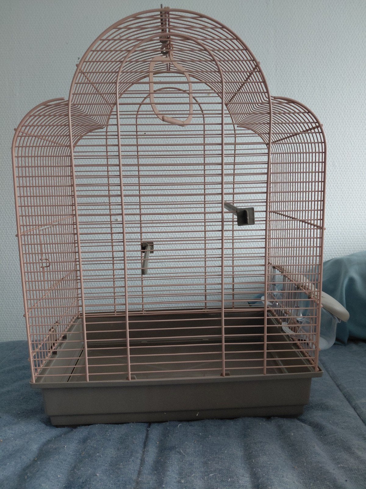 Zo goed als nieuwe vogelkooi inclusief toebehoren (slechts 2, Ophalen of Verzenden, Zo goed als nieuw, Kunststof, Vogelkooi
