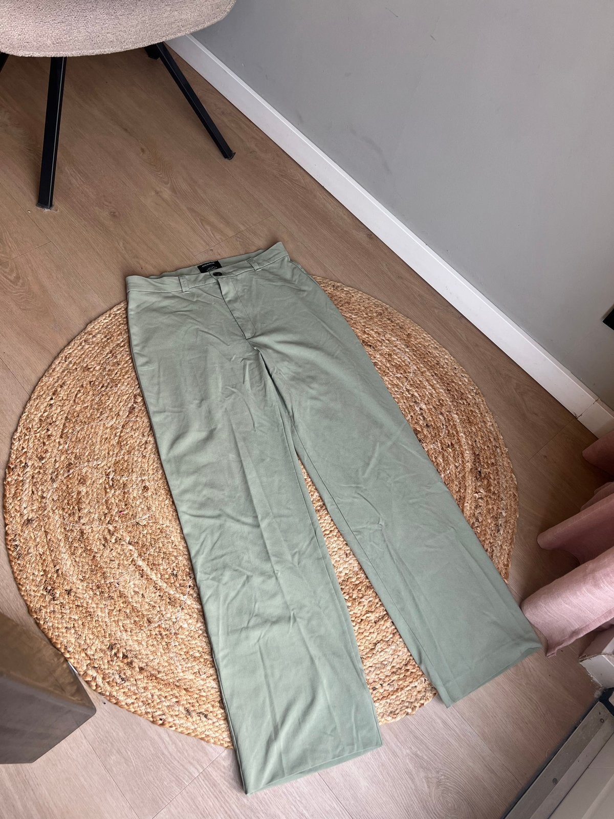 Pull&Bear Pantalon Maat 40 (M) - Lichtgroen, Maat 38/40 (M), Ophalen of Verzenden, Zo goed als nieuw, Lang