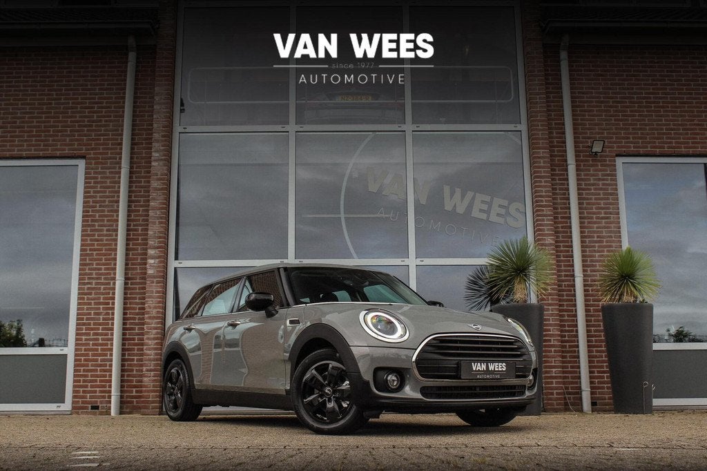 MINI Clubman 1.5 Cooper Essential | 1e eigenaar | BTW auto |, Gebruikt, Zilver of Grijs, 17 km/l, 1499 cc