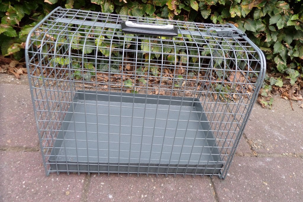 Metalen reismand met onderbak - Kat / kleine hond - €45,=, Ophalen, Zo goed als nieuw