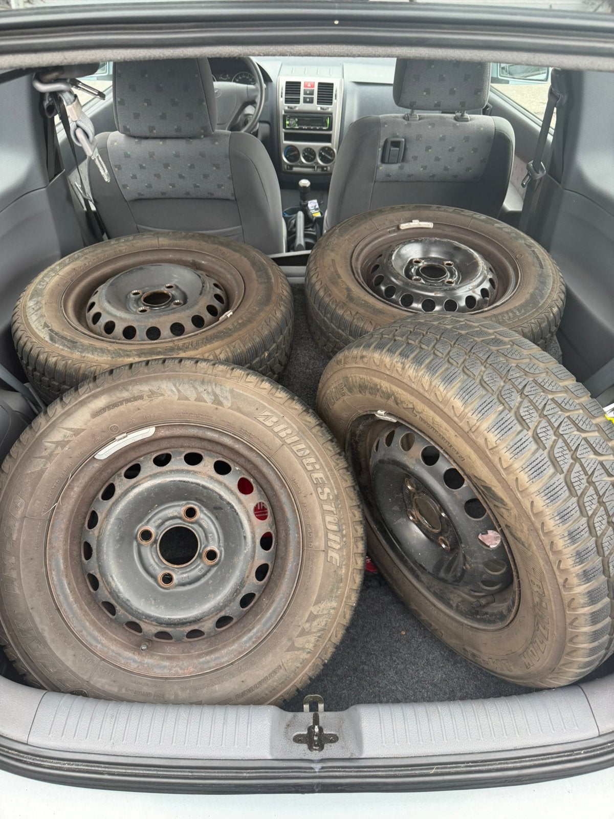 4 Winter Tires on Steel Rims – 175/70 R13 – Like New, Ophalen, Zo goed als nieuw