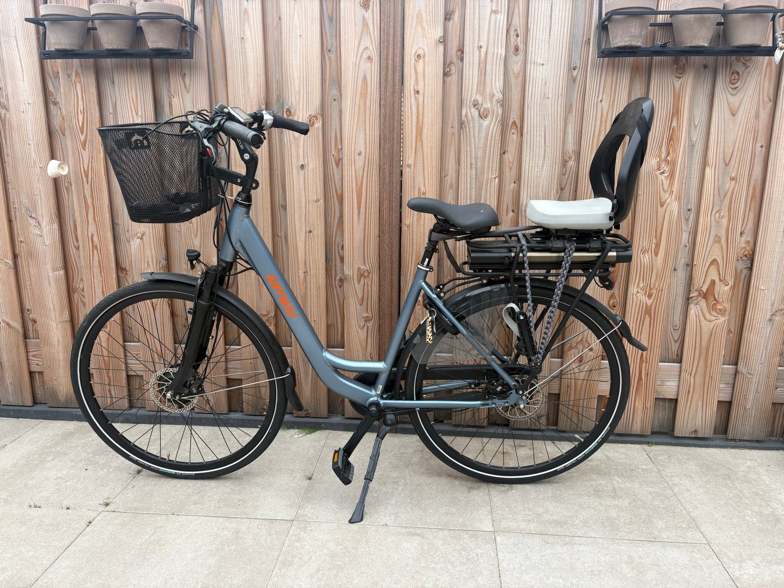 Elektrische fiets Anyway Perfecte staat met slot en oplader, Fietsen en Brommers, Ophalen, Zo goed als nieuw, Overige merken
