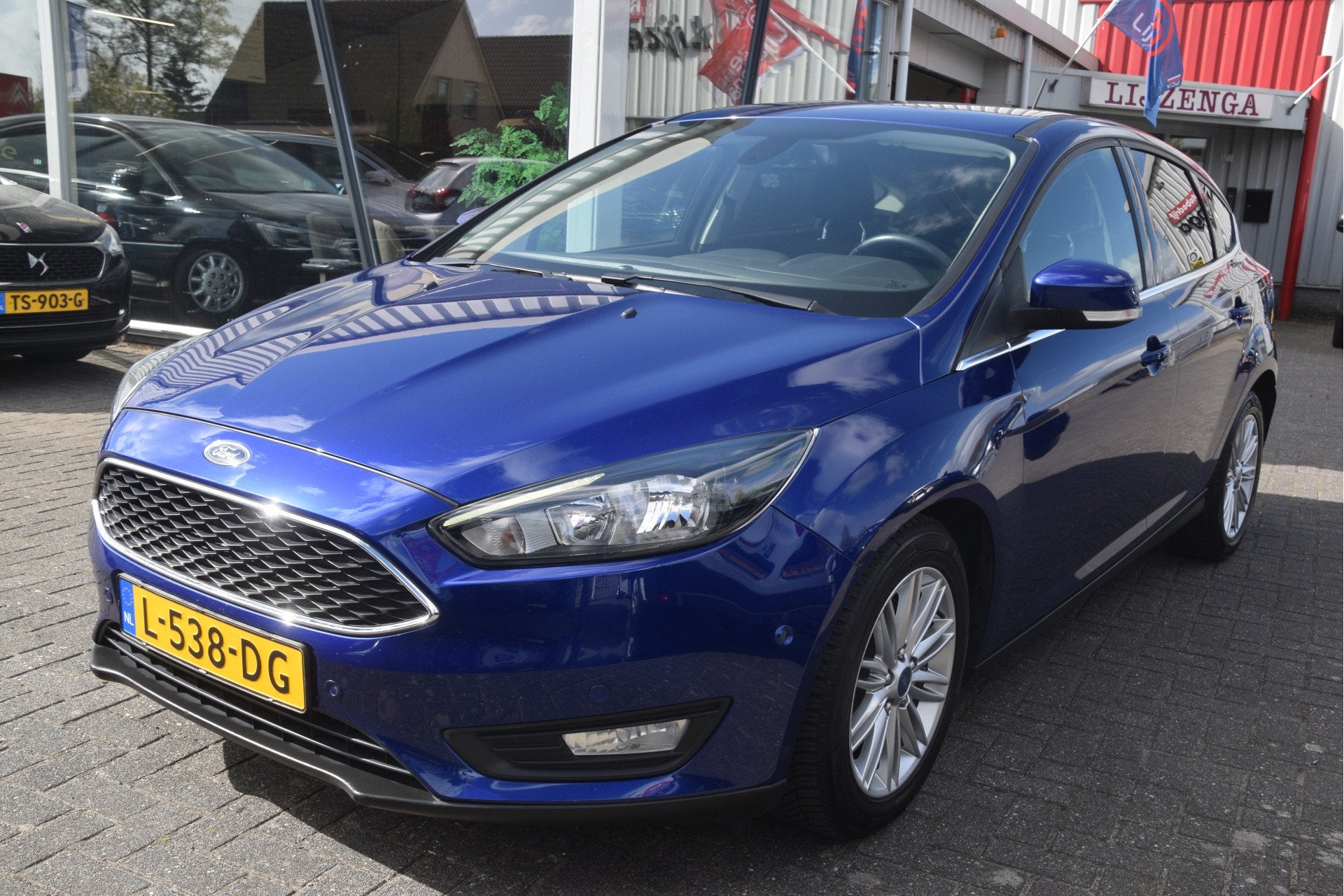 Ford Focus 1.5 Titanium Navi | Clima | Cruise | PDC | Blueto, Stof, 4 cilinders, Blauw, Grijs