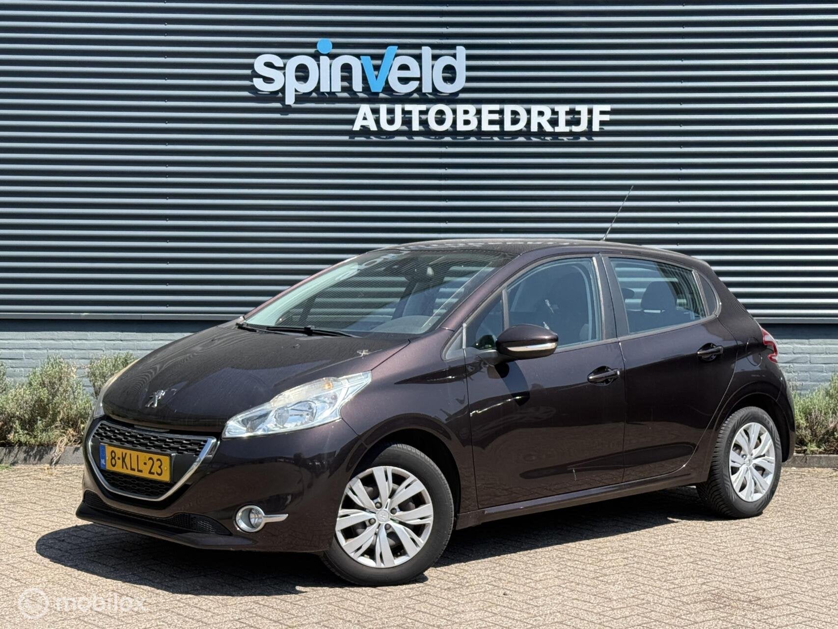 Peugeot 208 1.2 VTi Blue Lease Executive - Handel of Export, Voorwielaandrijving, Euro 5, Gebruikt, 31 €/maand