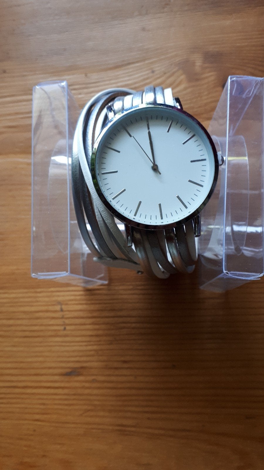 Nieuw horloge met lange band in zilver/ grijs tinten, Ophalen of Verzenden, Nieuw, Overige merken