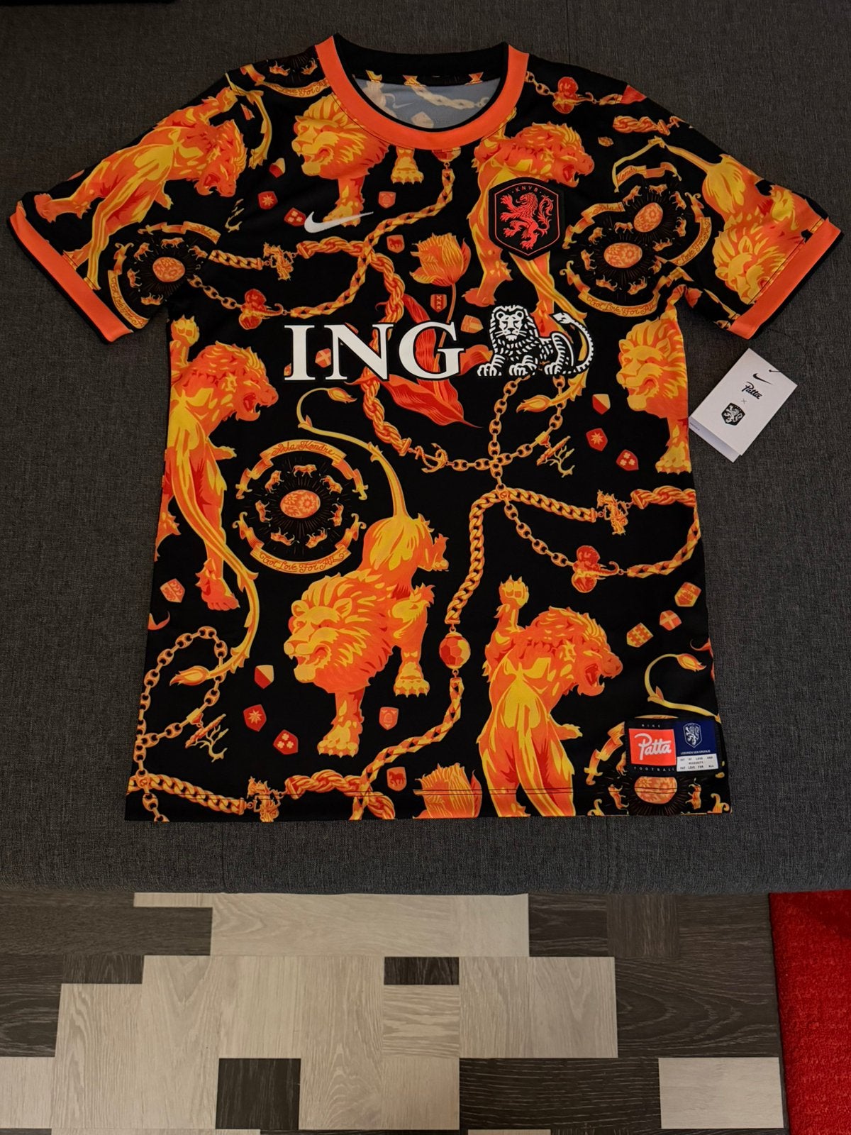Nike x Patta KNVB officiële Pre-Match shirt maat XL, Kleding | Heren, Sportkleding, Oranje, Ophalen of Verzenden, Voetbal, Maat 56/58 (XL)