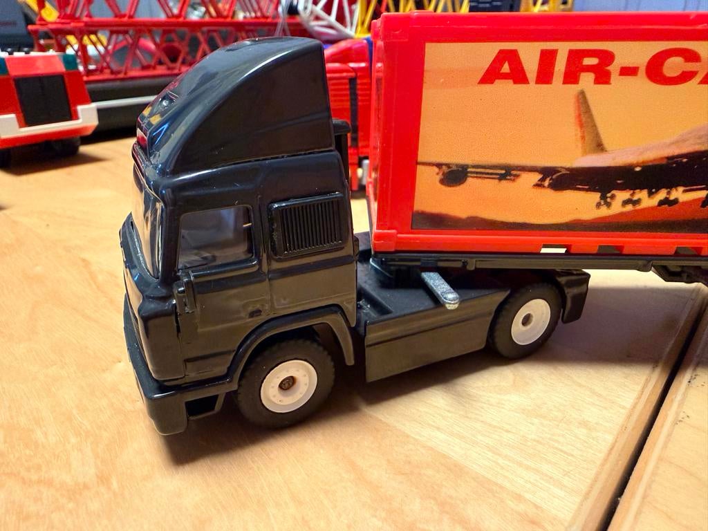 Siku Iveco Air-Cargo vrachtwagen, Hobby en Vrije tijd, Modelauto's | 1:50, Nieuw, Bus of Vrachtwagen, SIKU, Ophalen of Verzenden
