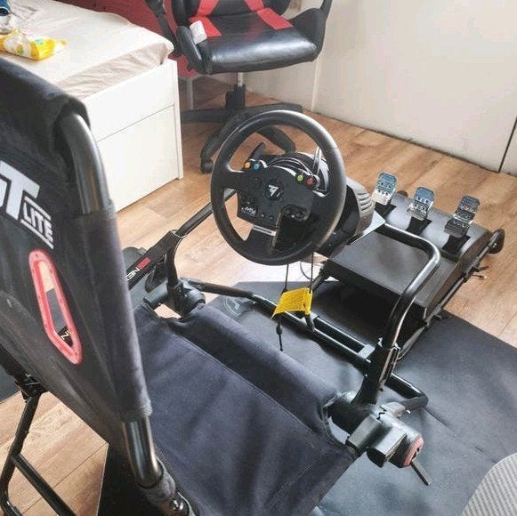 Thrustmaster TMX Pro Force Feedback stuur + T3PA pedalen, 1 speler, Ophalen, Zo goed als nieuw, Racen en Vliegen