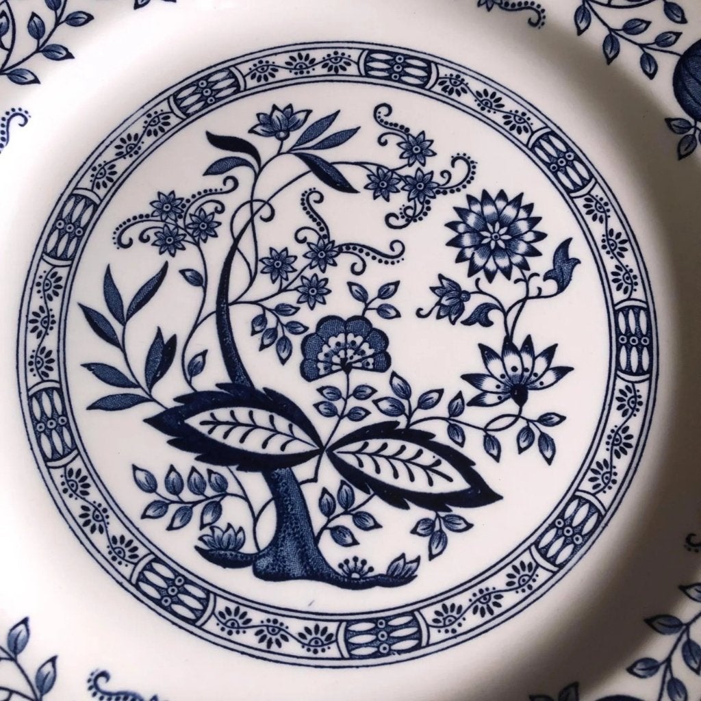 Tk1 bord enoch wedgwood tunstall ltd heritage blue onion €25, Ophalen of Verzenden, Zo goed als nieuw, Porselein, Bord of Schaal