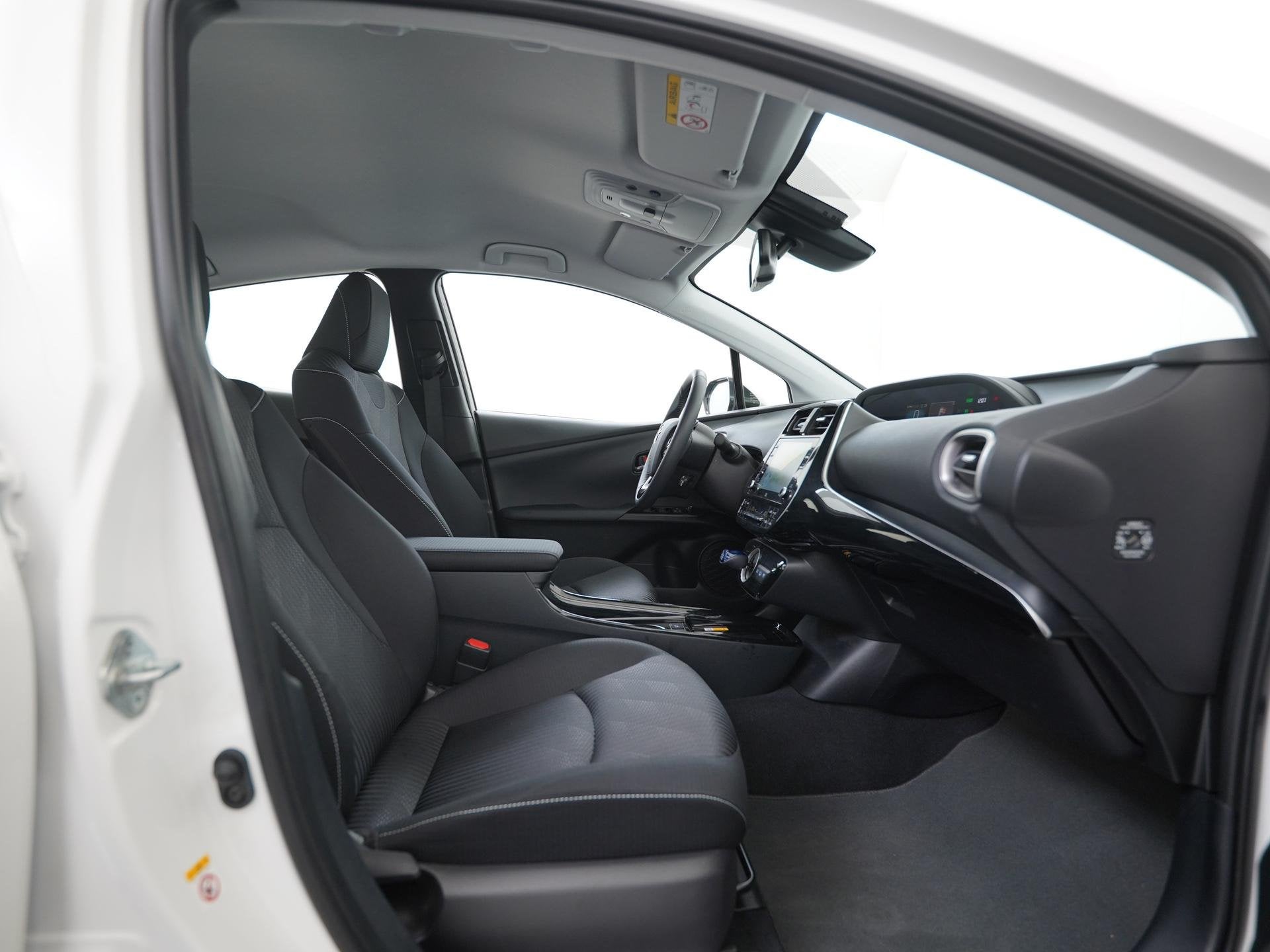 Toyota Prius 1.8 Plug-in Dynamic | Zondag Open!, Auto's, Toyota, 12 maanden, Stof, Gebruikt, 4 cilinders