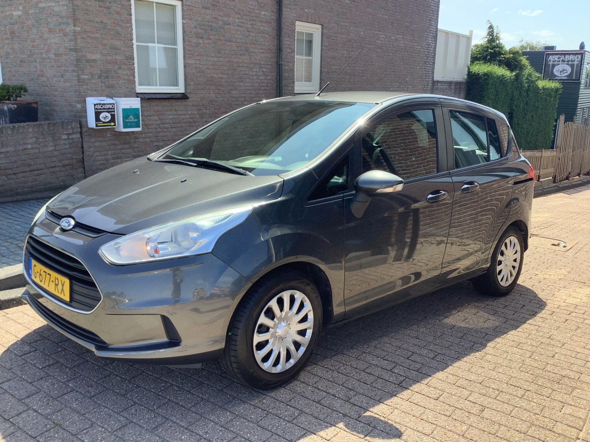 Ford B-Max 1.0 EcoBoost Style 85000km boekjes aanw, Auto's, Voorwielaandrijving, Dealer onderhouden, Gebruikt, Bedrijf