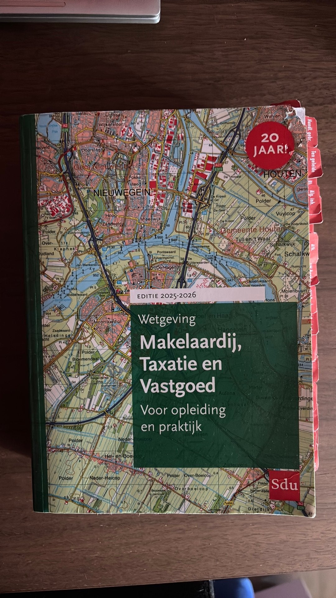 Makelaardij, taxatie en vastgoed wettenbundel, Ophalen of Verzenden, Beta, Zo goed als nieuw, HBO