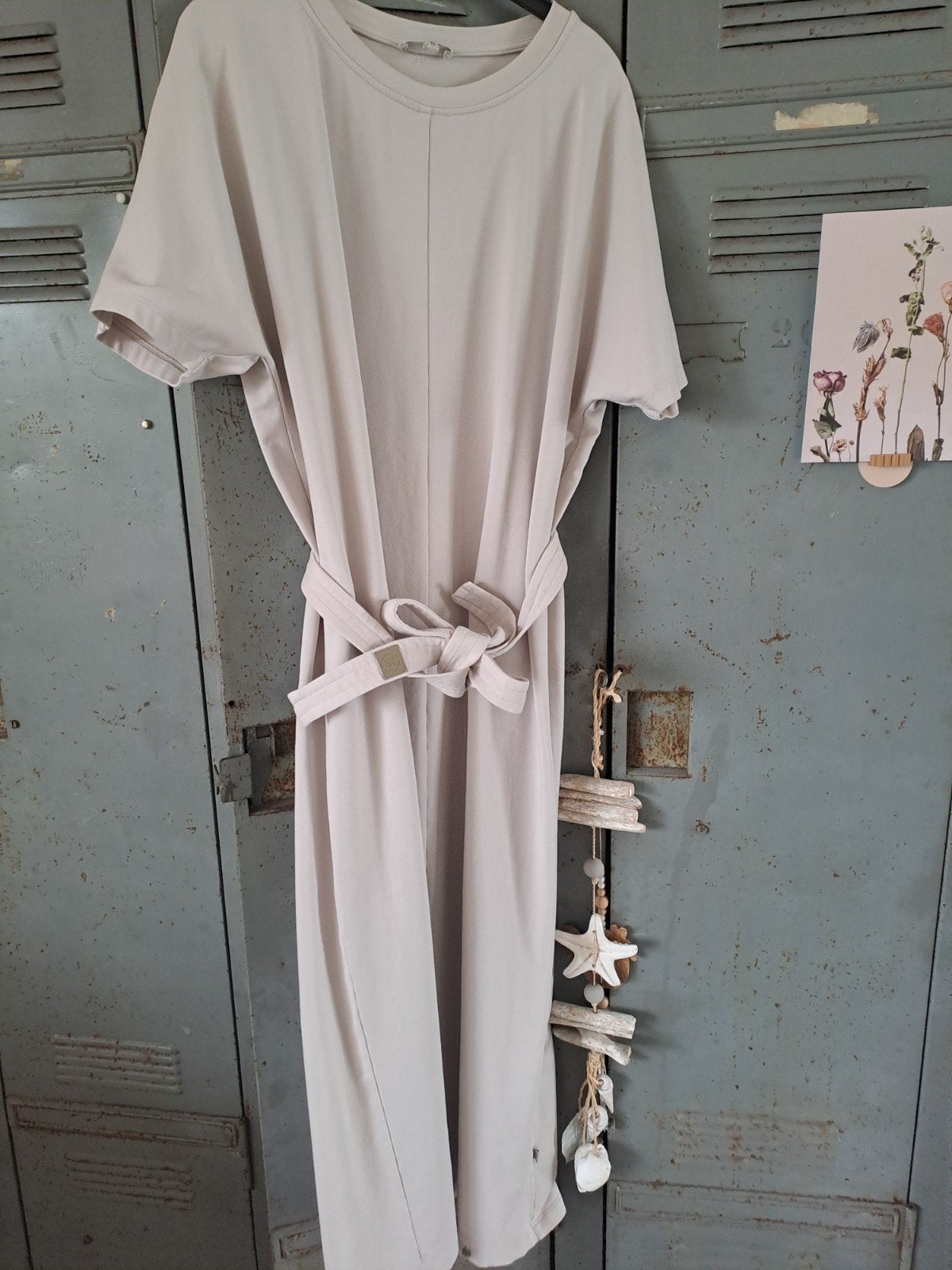 Mooie dikke kwaliteit jurk van Zusss maat XL, Kleding | Dames, Jurken, Beige, Maat 42/44 (L), Ophalen of Verzenden, Zo goed als nieuw