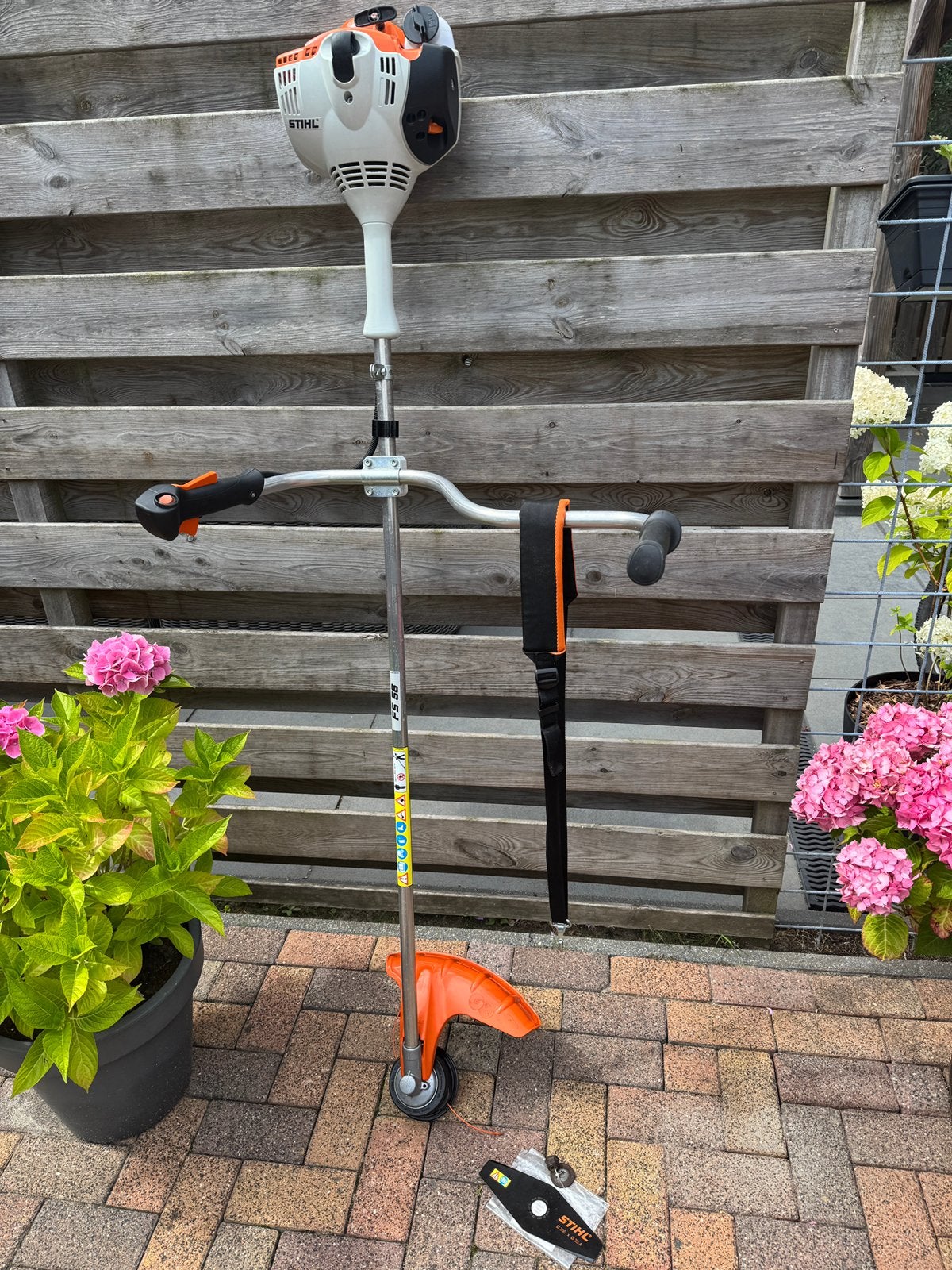 Sterke Compl. Stihl FS 56 Bosmaaier als NIEUW en Klaar ., Ophalen of Verzenden, Zo goed als nieuw, Benzine
