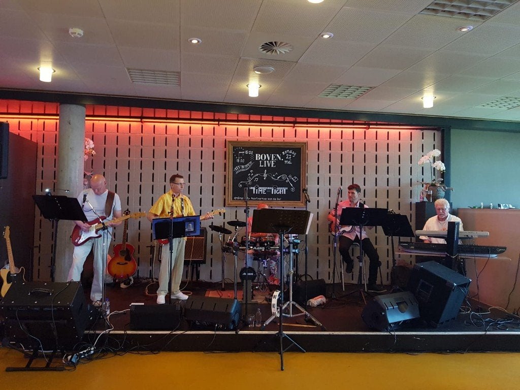 Gitarist zoekt leuke band, Contacten en Berichten, Muziek maken en Bandleden