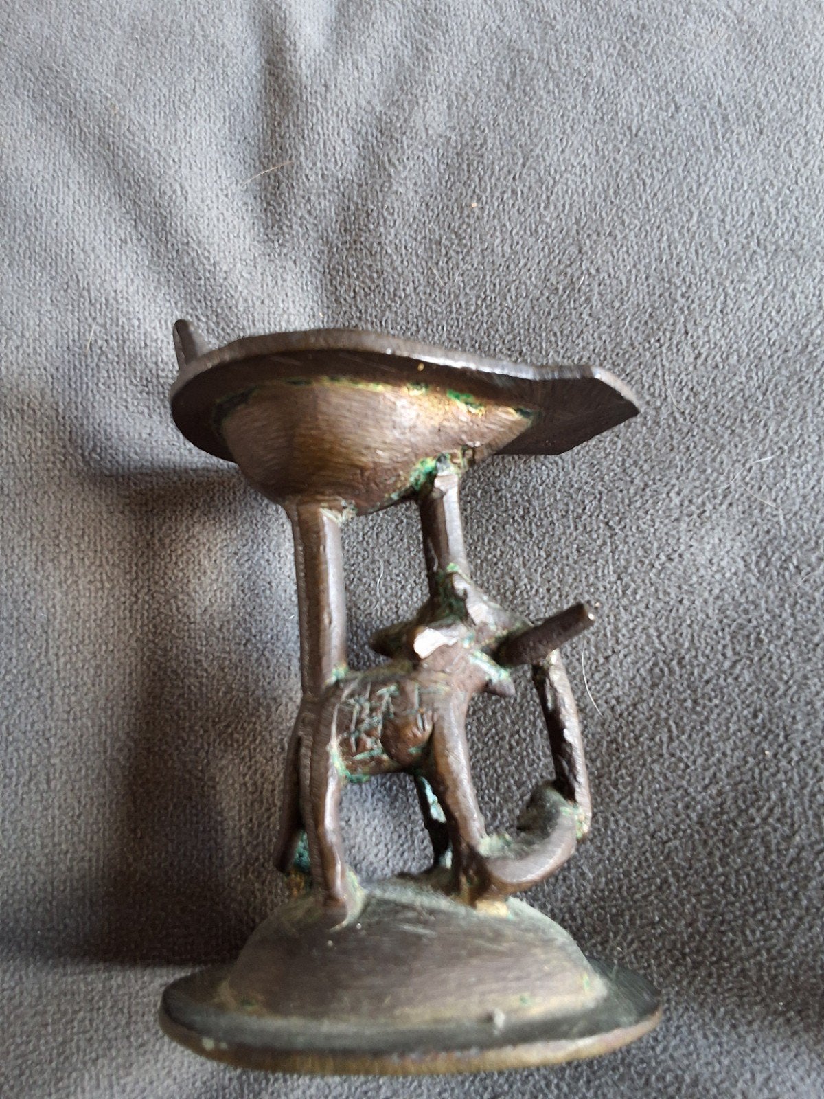 Antieke olielamp met olifant, gesigneerd KM azie, Ophalen of Verzenden
