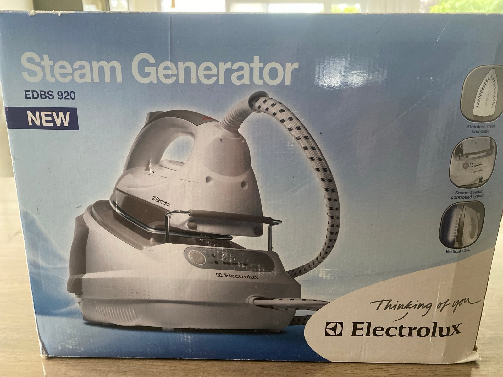 Electrolux Stoomgenerator EDBS 920 -  bijna nieuw in doos, Witgoed en Apparatuur, Ophalen of Verzenden, Nieuw, Strijkijzer met snoer