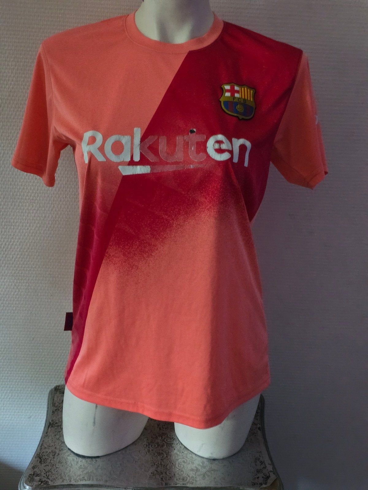 FC Barcelona Messi 10 Shirt - Roze/Rood - Maat S, Maat S, Ophalen of Verzenden, Gebruikt, Shirt