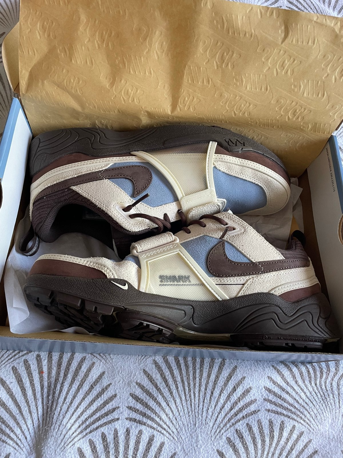 Nike Zoom Field Jax x Travis Scott Cactus Jack, Bruin, Nieuw, Ophalen of Verzenden, Sneakers of Gympen