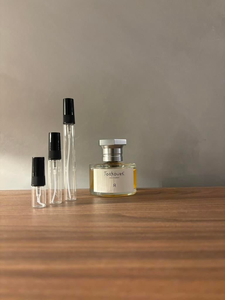 Toskovat R ( Я )Niche Parfum Sample Tester Decant, Ophalen of Verzenden, Zo goed als nieuw