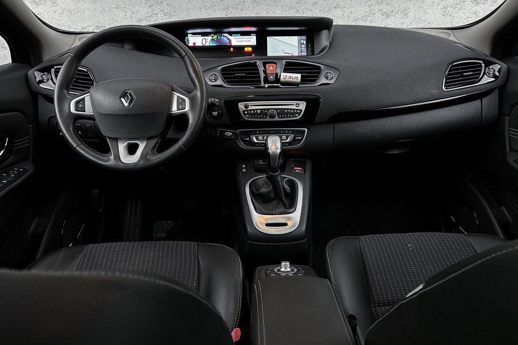 Renault Scénic 2.0 Bose | Trekhaak | Panoramadak | Half led, Euro 5, Gebruikt, 4 cilinders, Zwart