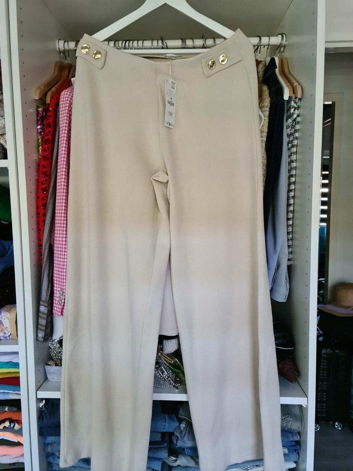 Zara beige wijde broek met gouden knopen - Maat L, Maat 42/44 (L), Nieuw, Ophalen of Verzenden, Lang