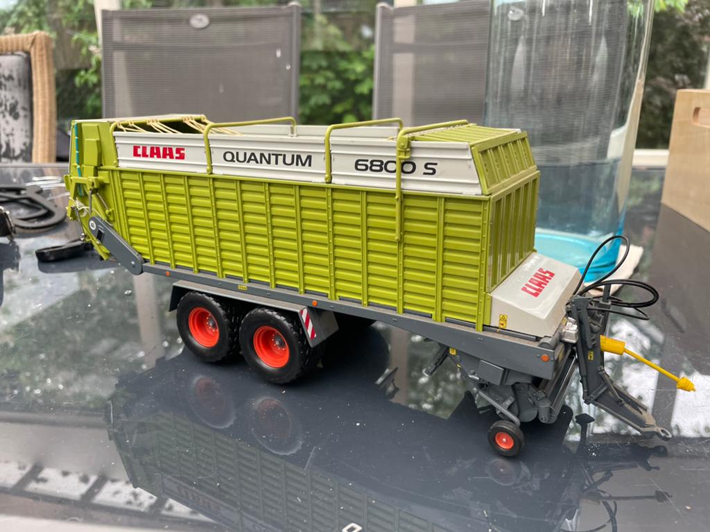 Universal Hobbies claas Quantum 6800 S, Ophalen of Verzenden, Zo goed als nieuw, Tractor of Landbouw, Universal Hobbies