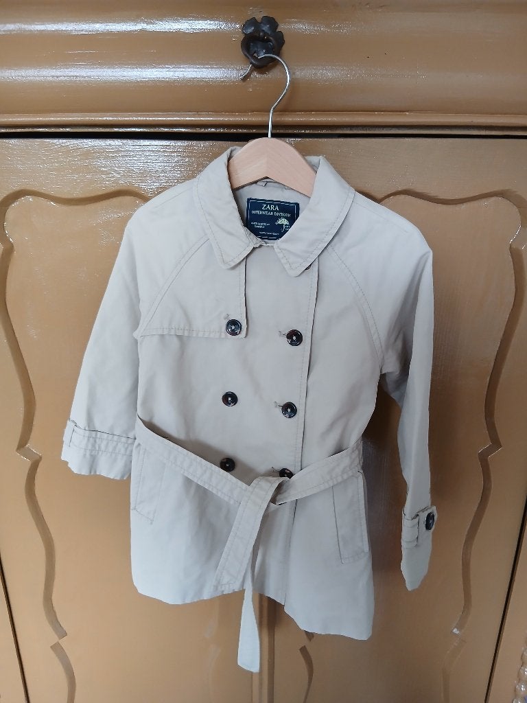 trenchcoat Zara, Kinderen en Baby's, Kinderkleding | Maat 110, Ophalen, Meisje, Zo goed als nieuw, Zara