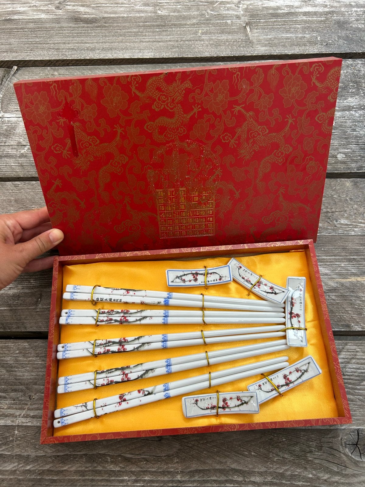 Set van 5 paar Chinese eetstokjes met houders in geschenkdoo, Huis en Inrichting, Overige materialen, Nieuw, Ophalen of Verzenden