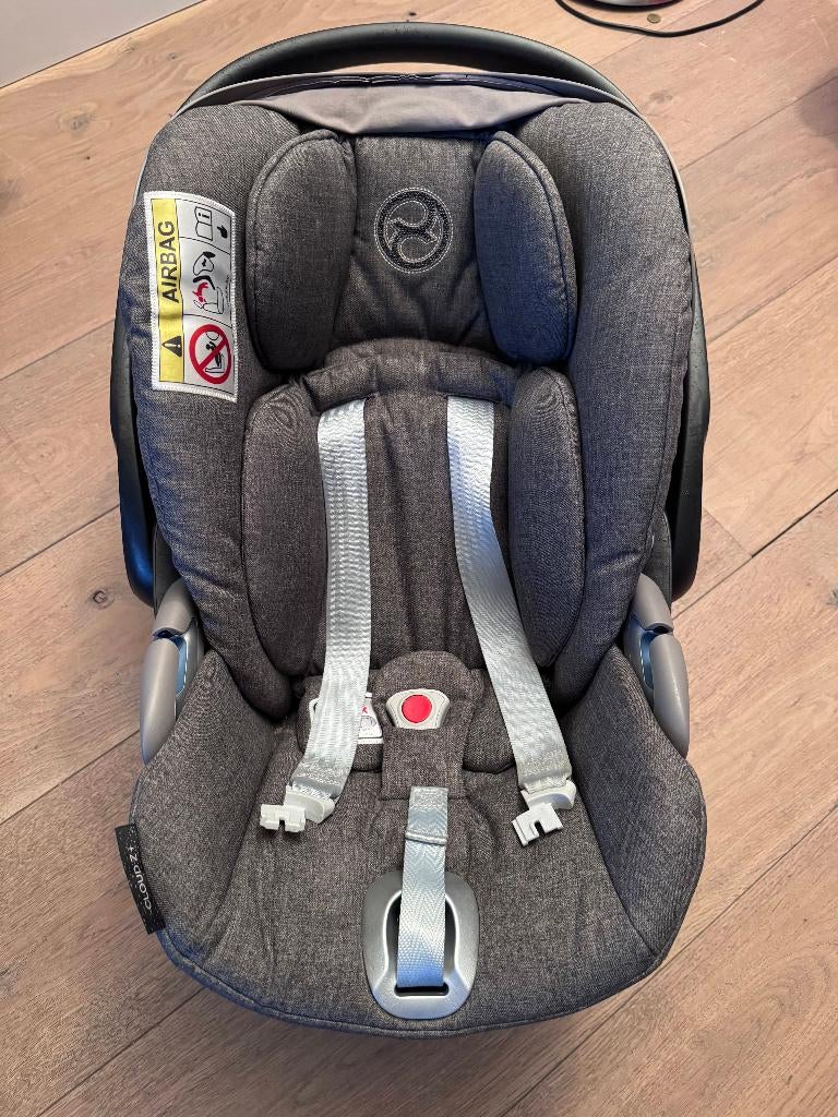 Cybex Autostoel set: Cloud Z i-Size grijs + Base Z (0-13 kg), Verstelbare rugleuning, Gebruikt, Isofix, 0 t/m 13 kg