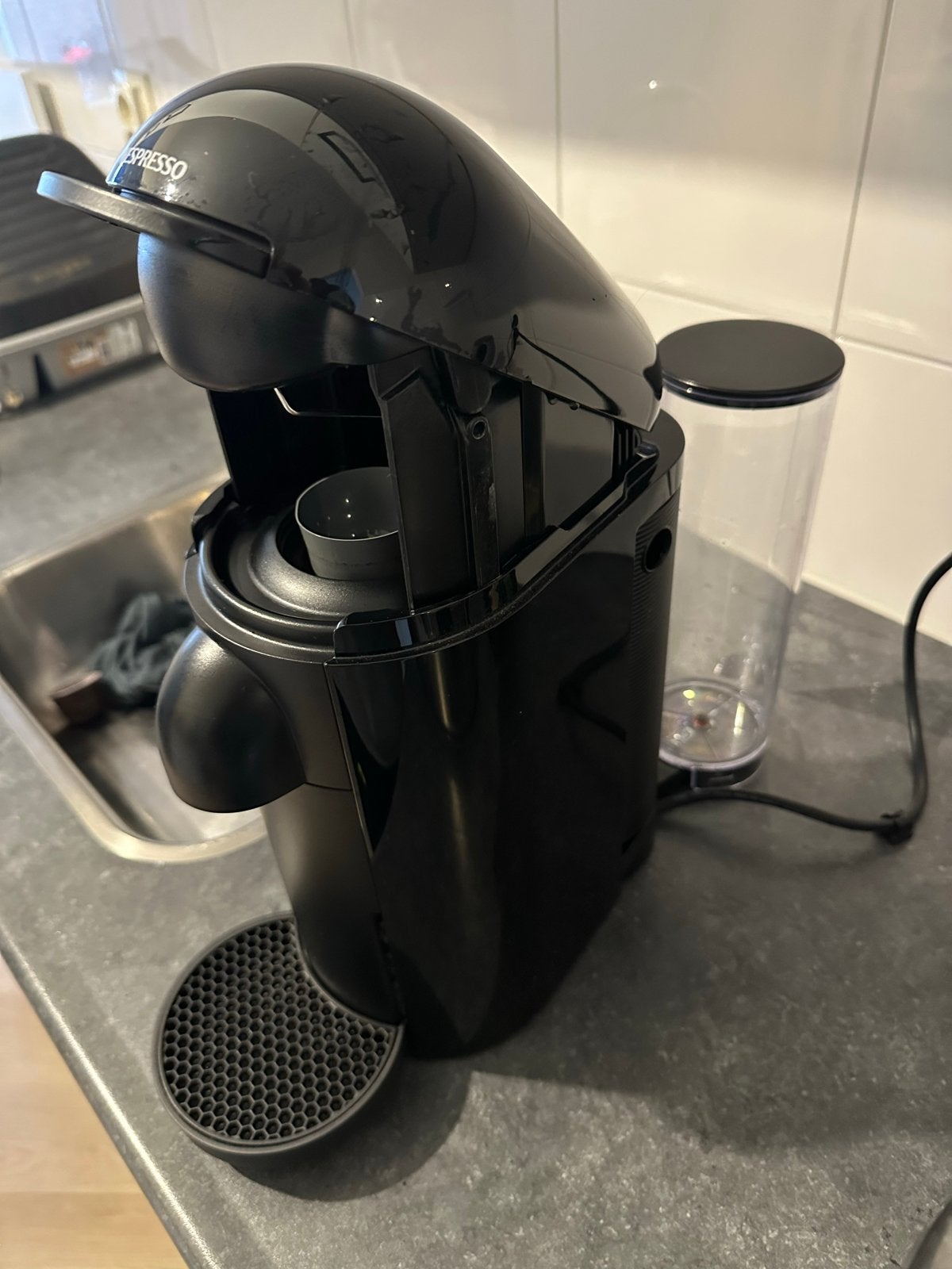 Nespresso Krups Essenza Mini Koffiezetapparaat Zwart, Witgoed en Apparatuur, Espresso apparaat, Ophalen of Verzenden, Zo goed als nieuw