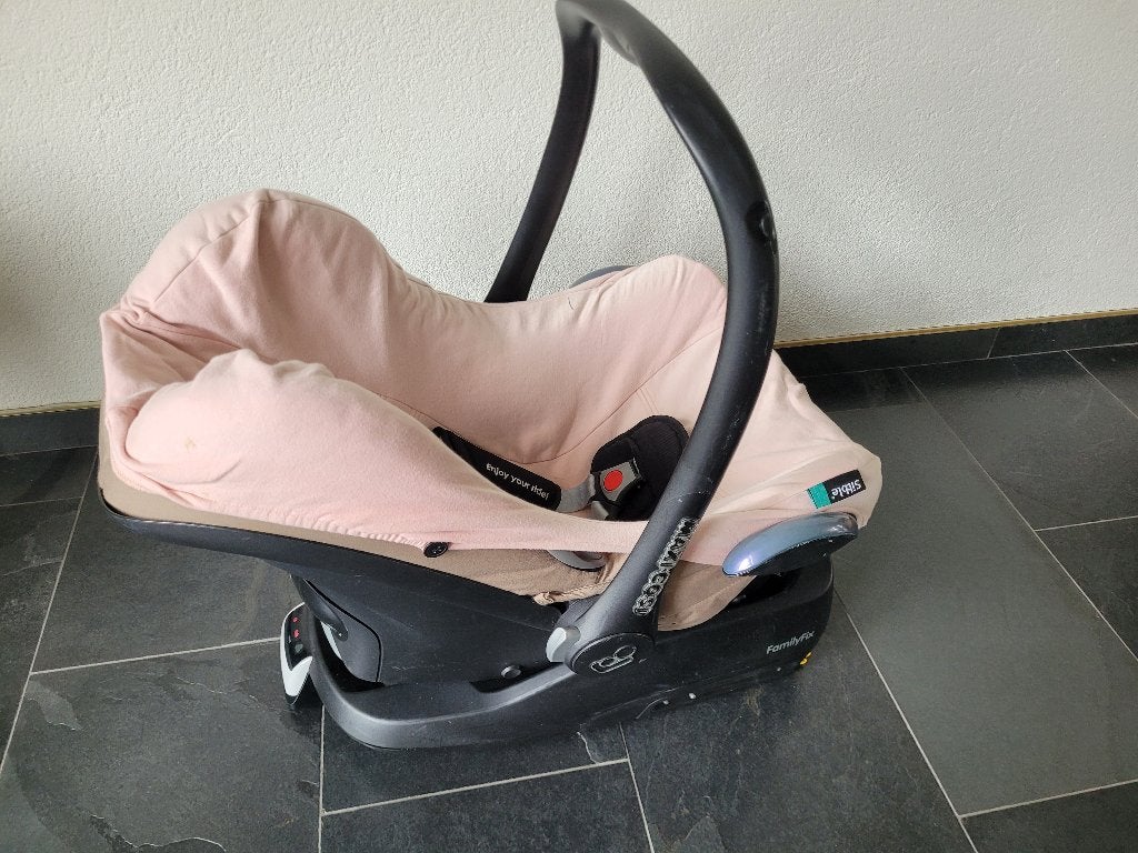 Maxi cosi met Familyfix, Kinderen en Baby's, Autostoeltjes, Ophalen, Autogordel of Isofix, Gebruikt, 0 t/m 13 kg