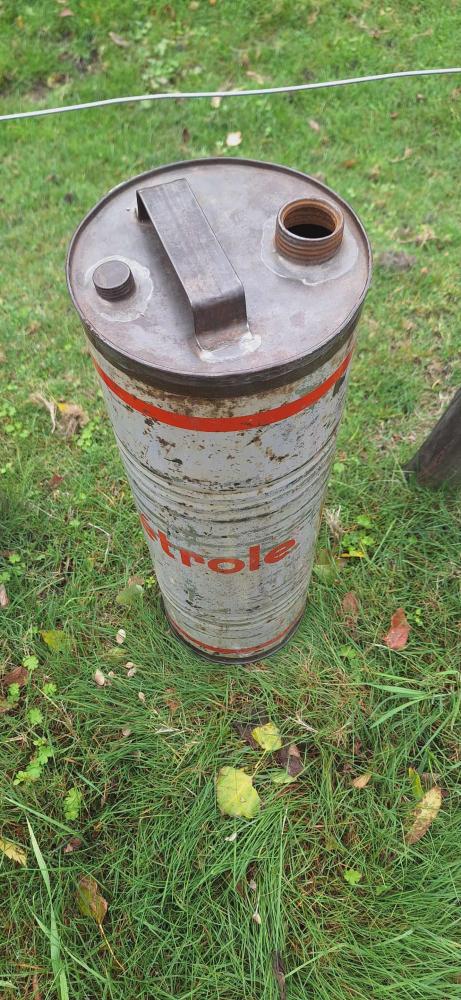 Vintage hoog petroleum blik, tweetalig., Gebruikt, ., ., .