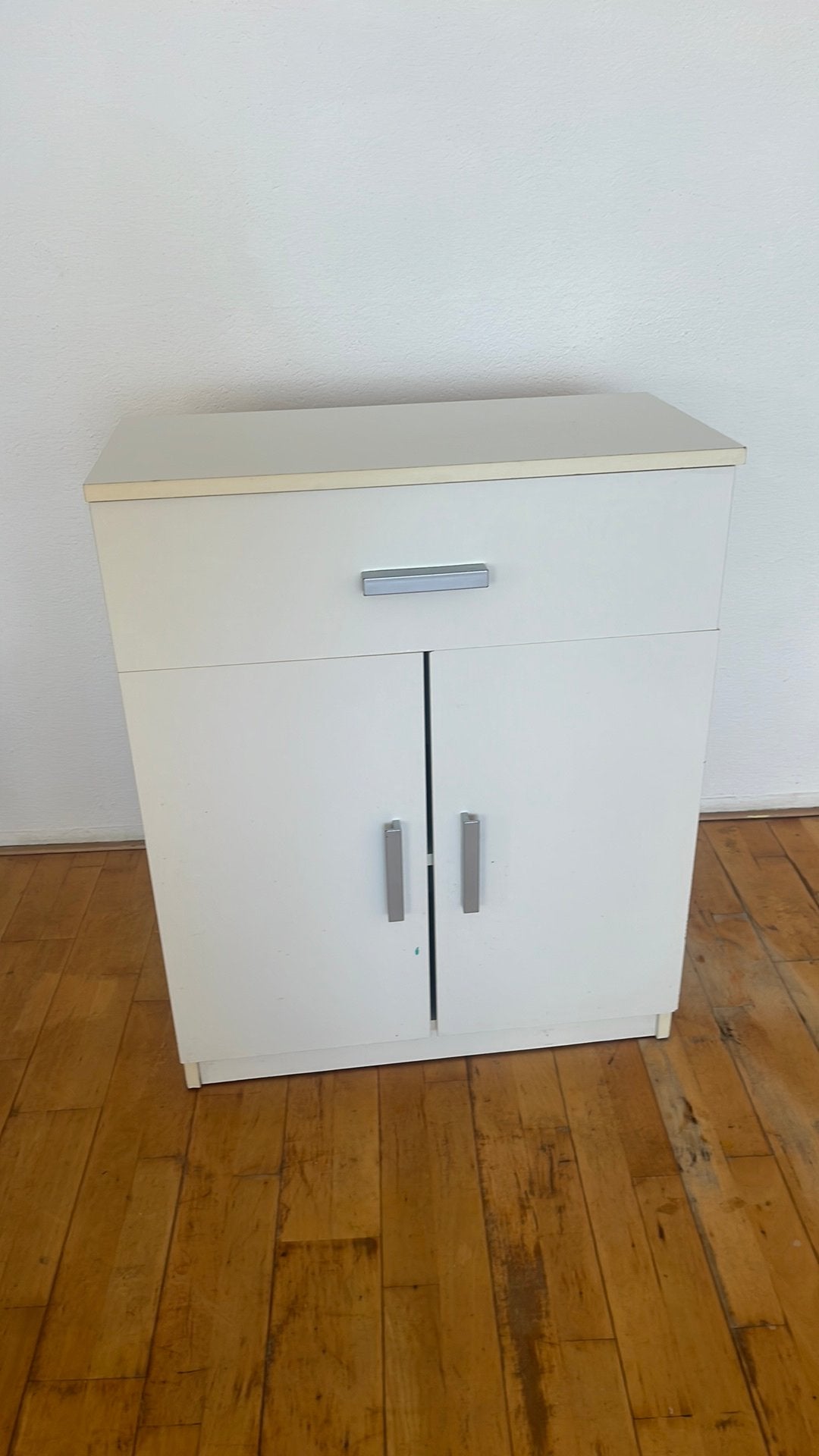 Witte katje, Ophalen, (Half)hoge kast, 50 tot 100 cm, Zo goed als nieuw